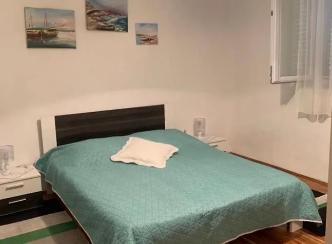 Ika Apartmán Biograd Na Moru